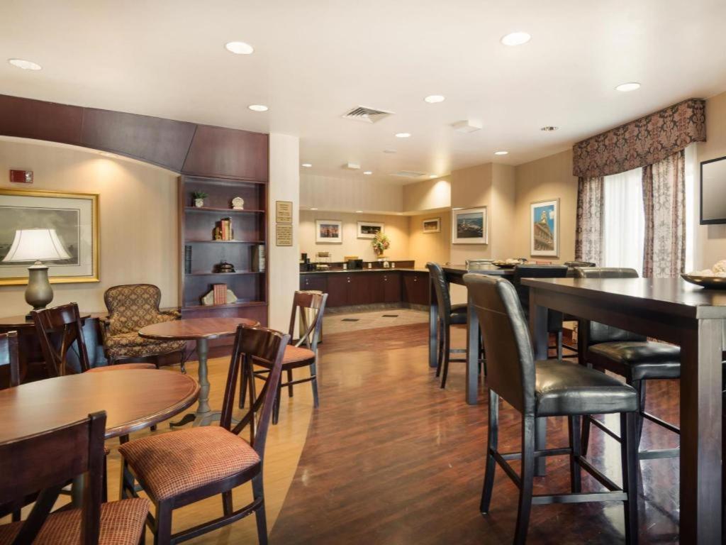 Best Western Plus Boston Hotel Exterior photo